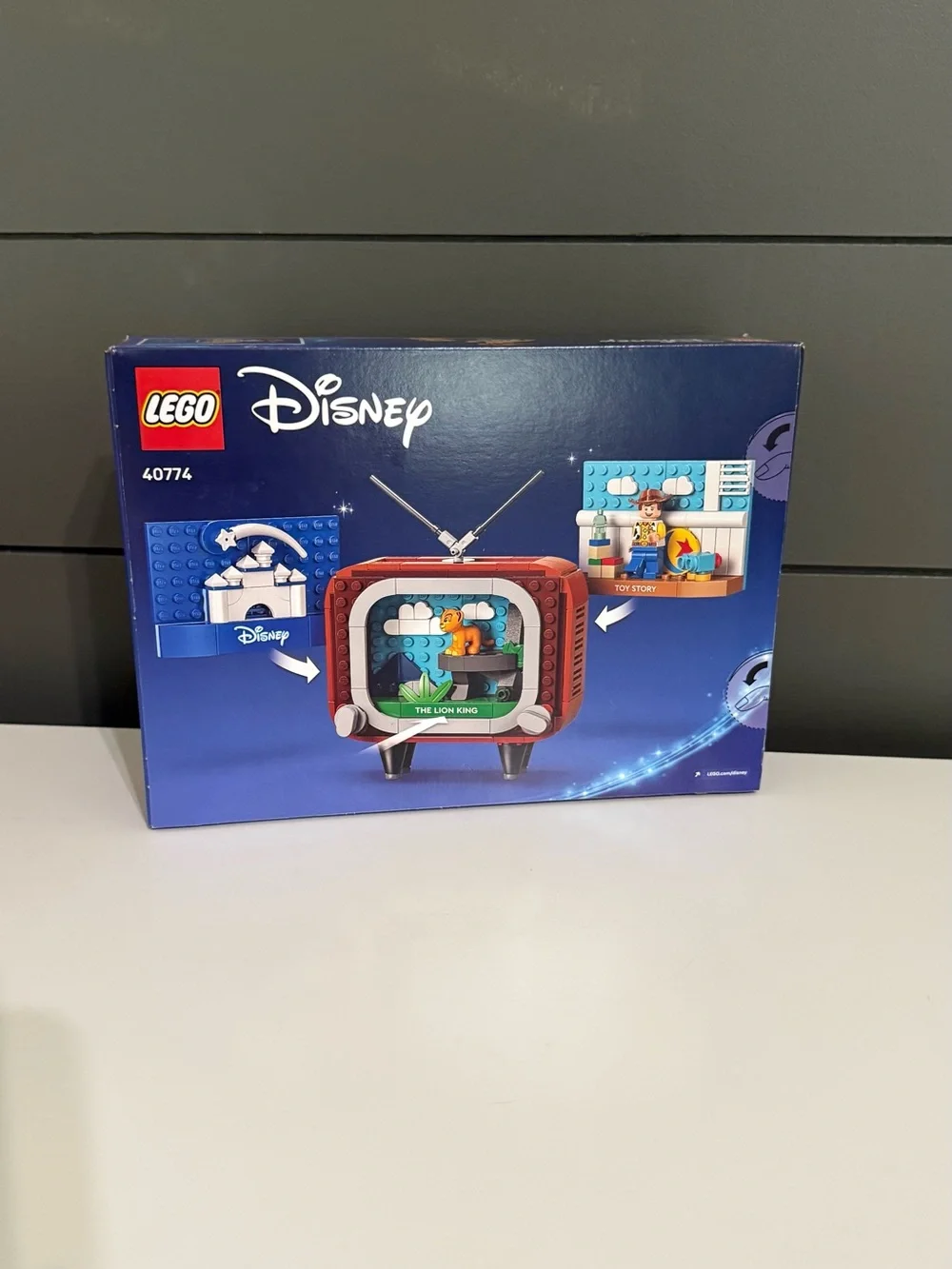 Disney LEGO 40774 Classic Animation Scenes TV - Blue and Brown